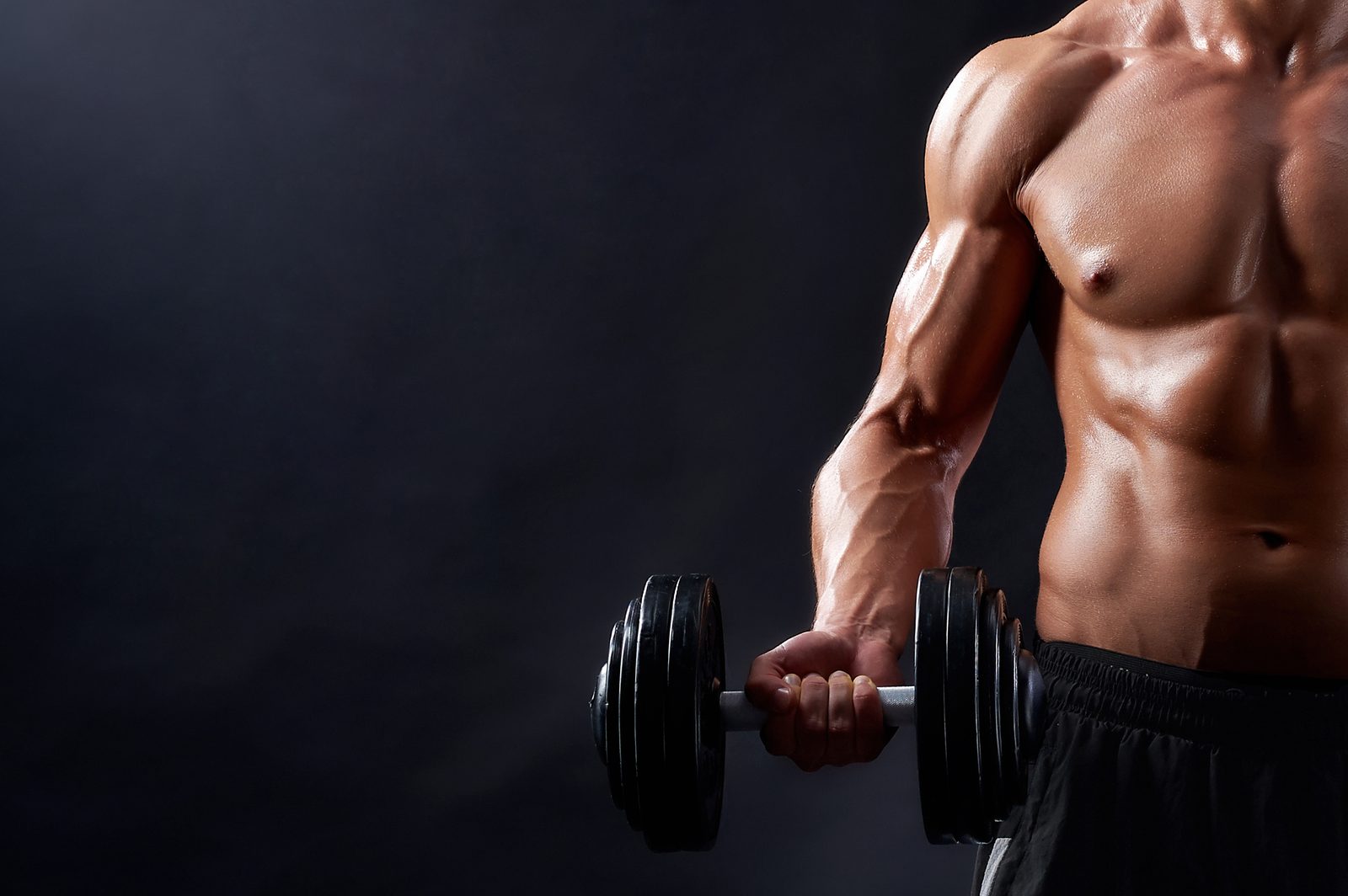 Sportif s'entraînant chez Old's Gym
